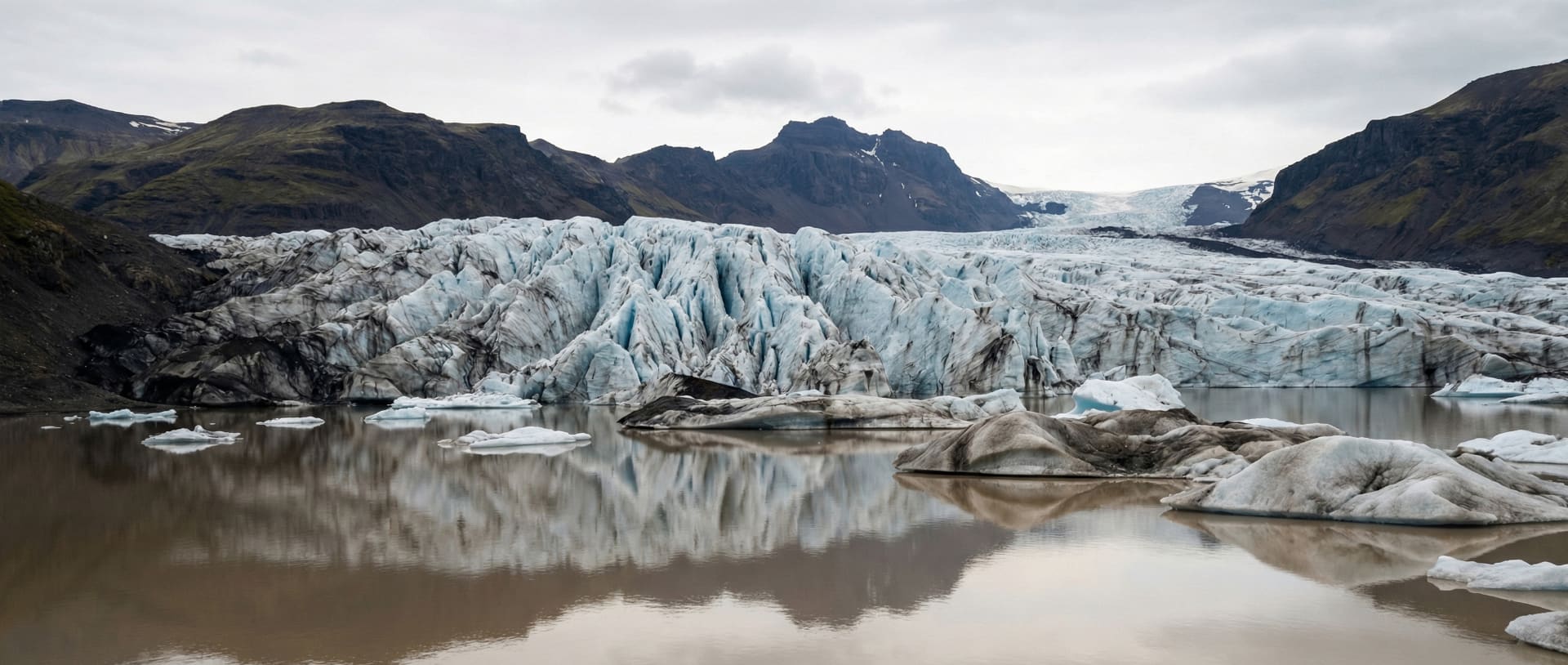 Fjallsárlón: The Intimate Lagoon