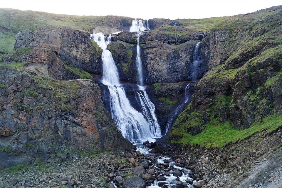 Rjúkandi: The Roadside Falls of Jökuldalur